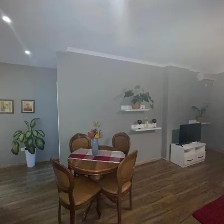 Siar Apartment Polisi i Vogel